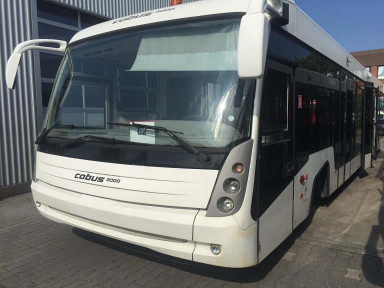 Apron Bus Cobus 3000 Front